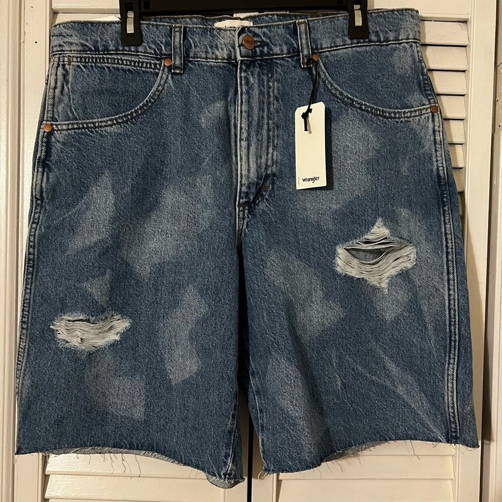 NWT MEN'S WRANGLER LOOSE FIT DENIM SHORT IN BONE ORCHARD
